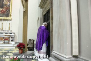 Viterbo - Messa in saluto delle Clarisse - Il vescovo Lino Fumagalli