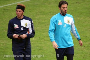 Sport - Calcio - Viterbese - Edoardo Mastropietro con il preparatore dei portieri Paolo Gobattoni