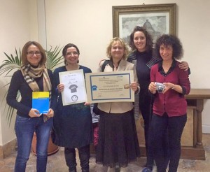 L'assessore Eleonora Sacconi con le insegnanti e la preside