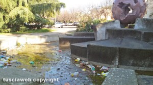 Viterbo - La fontana Sfera al Murialdo