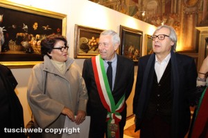 Viterbo - Sgarbi inaugura la mostra "La vita silenziosa delle cose"