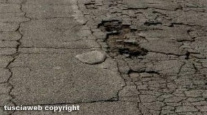 Le buche sulle strade della provincia