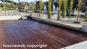 Viterbo - Valle Faul - La fontana bagna e rovina il pavimento in legno