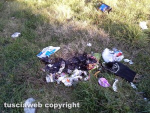 Viterbo - Salamaro - Ennesima discarica a cielo aperto