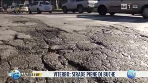 Viterbo - Strade colabrodo - Le telecamere di Rai 1 in città 