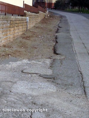 Viterbo - Le condizioni di via Domenico Corvi