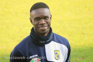 Sport - Calcio - Viterbese - Mbaye Khalifa Babacar durante il riscaldamento