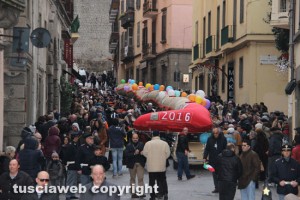 Viterbo - La calza della Befana più lunga del mondo 2016