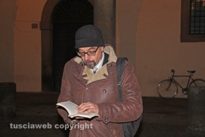 Viterbo - Unioni civili - Sentinelle in piazza del Comune