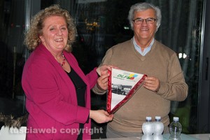 Viterbo - La presidente di ViterSport Paola Grispigni con il presidente del Dopolavoro ferroviario Viterbo Maurizio Burani