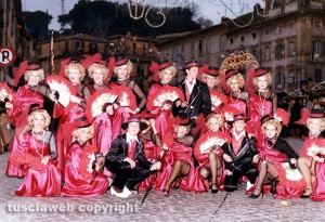 Carnevale di Ronciglione - Le mascherate di Pierina - Gigolò e Gigolettes