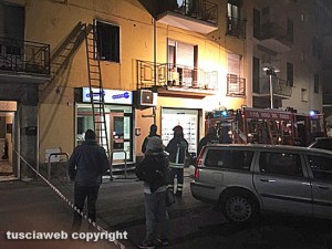 Viterbo - Via Marini - L'intervento dei vigili del fuoco