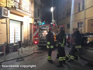 Viterbo - Via Marini - L'intervento dei vigili del fuoco