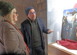 Rocca commenta a Servadio la tavoletta della Crocifissione
