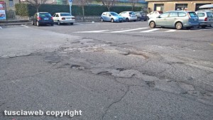 Viterbo - Piazza Crispi - Dissesto stradale