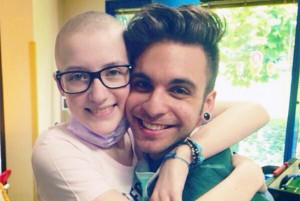 Il cantante tarquiniese Alessio Bernabei con Giulia Vendrametto