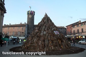 Bagnaia - Il focarone di sant'Antonio