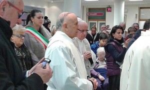 Viterbo - L'apertura della “Porta Santa” della misericordia a Villa Rosa