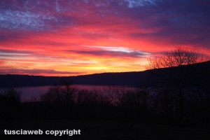 Caprarola - Tramonto sul lago di Vico