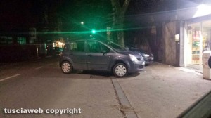 Viterbo - Parcheggio selvaggio in viale Trieste