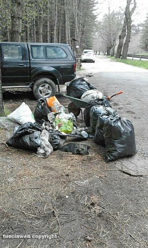 Viterbo - Il percorso ginnico della forestale viene ripulito
