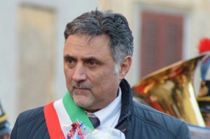 Ronciglione - Il sindaco Giovagnoli durante il carnevale 2016