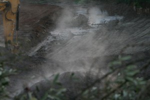 Discarica Sant'Eutizio - Le polveri durante lo sversamento