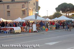 Viterbo - Il mercatino dell'antiquariato al Sacrario