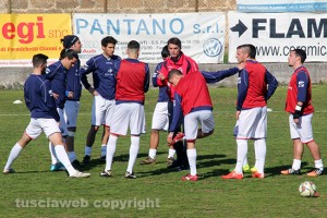 Sport - Calcio - Flaminia - Il tecnico Pierluigi Vigna mentre parla alla squadra