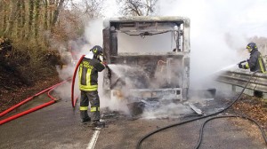Soriano nel Cimino - A fuoco autobus
