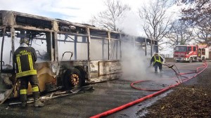 Soriano nel Cimino - A fuoco autobus