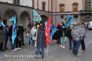 Villa Buon respiro - Sit in dei sindacati in piazza del Comune