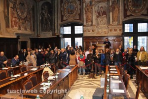 Viterbo - Il comitato Non ce la beviamo in consiglio comunale