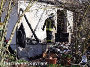 Capranica - Casa in fiamme, muore carbonizzata una donna