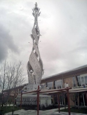 Fiore del cielo ieri a Expo prima dello smontaggio