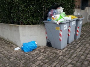 Viterbo - Il mancato ritiro dell'immondizia 