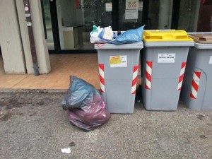 Viterbo - Il mancato ritiro dell'immondizia 