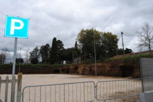 Grotte Santo Stefano - Parcheggio accanto alla stazione