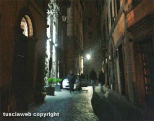 Viterbo - Via San Lorenzo al buio