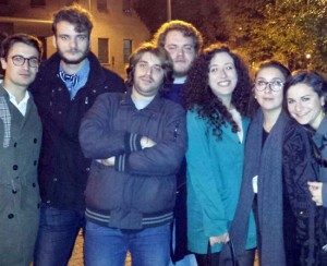 Elisa Scarascia Mugnozza con un gruppo di amici 