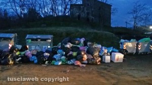 Viterbo - Discarica a cielo aperto a Colleverde