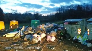Viterbo - Discarica a cielo aperto a Colleverde