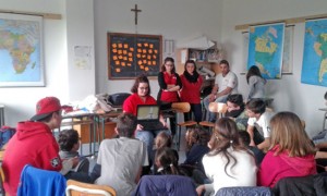 I volontari della Cri tra gli studenti 