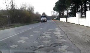 La Cassia sud in stato di completo abbandono