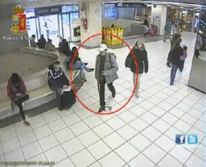 Roma - Giovane viterbese nasconde fucile sotto il giaccone e terrorizza la stazione di piazzale Flaminio 