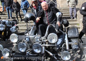 Viterbo - Benedizione delle moto - Il vescovo Fumagalli 