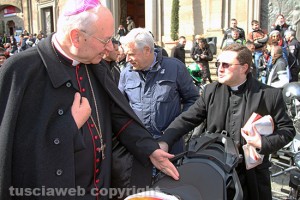 Viterbo - Benedizione delle moto - Il vescovo Fumagalli e don Luigi