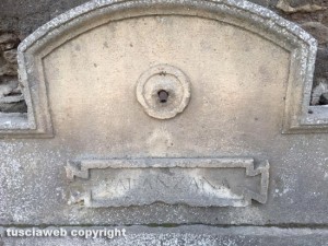Viterbo - Cassia Nord - Fontanile di fronte al Cimitero san Lazzaro