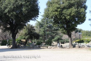 Viterbo - I lampioni a pratogiardino Lucio Battisti