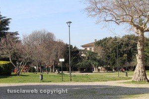 Viterbo - I lampioni a pratogiardino Lucio Battisti